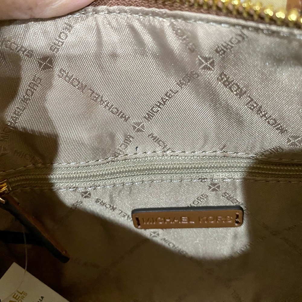 NWT Michael Kors Crossbody Small Handbag Vanilla and Brown - Picture 9 of 9